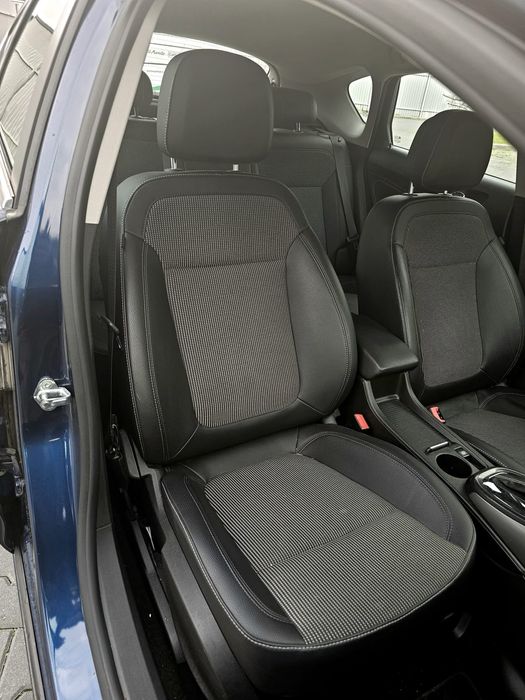 Opel astra J 2011 1,6 turbo,70000 km,automata,180 cp.schimb/variante