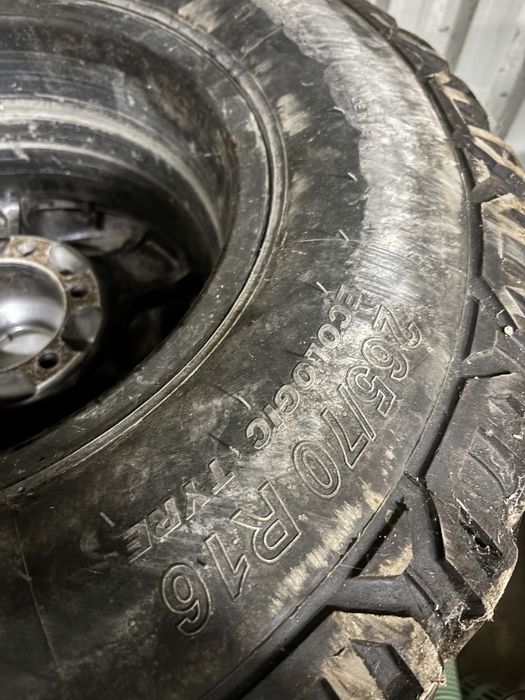 Roti complete 265/70/16 toyota,mitshubishi,nissan(japoneze)