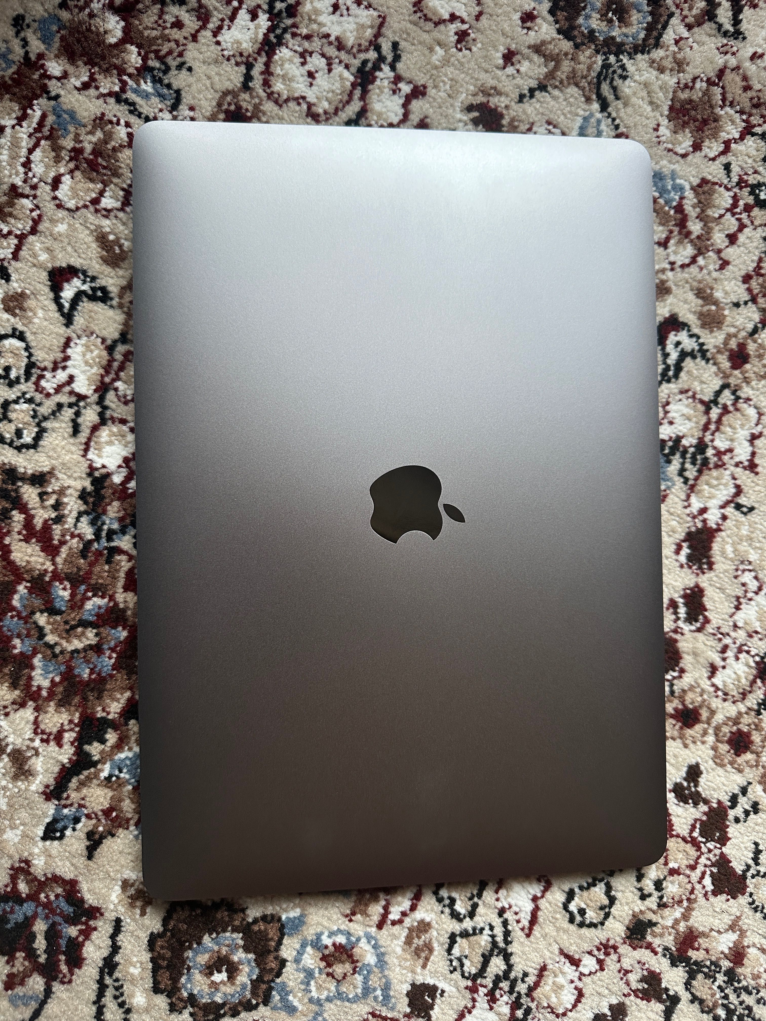 Apple Macbook Air