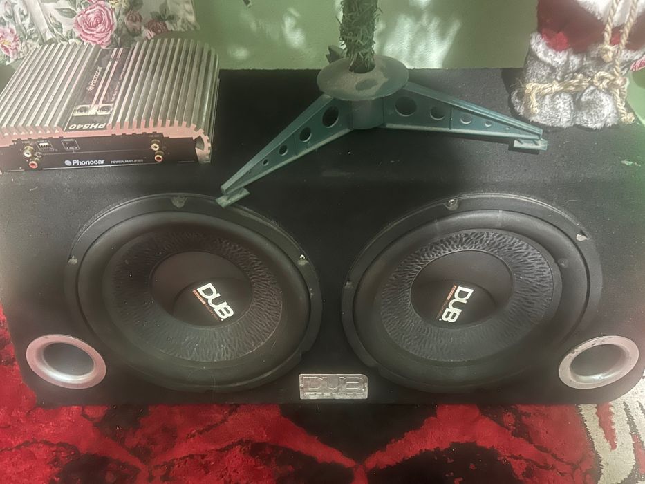 Vand subwoofer cu stație