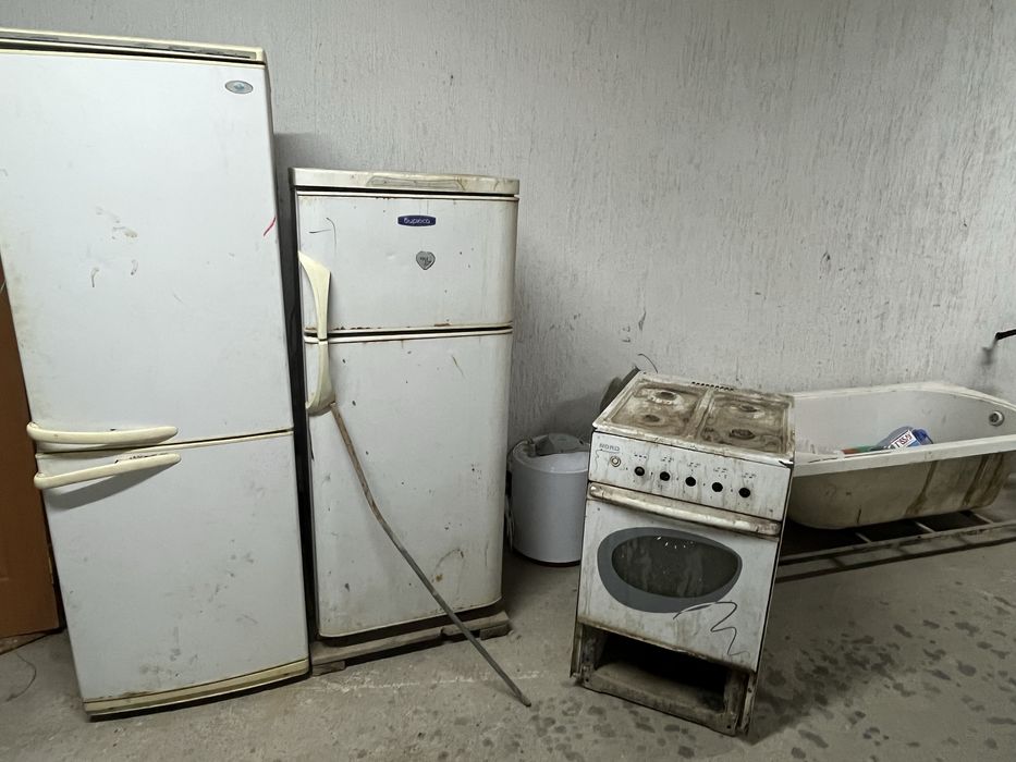 Продам холодильники