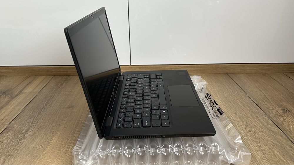 Лаптоп Dell Latitude 7320 13.3”FHD Intel i5-1145G7 8GB RAM 256GB SSD