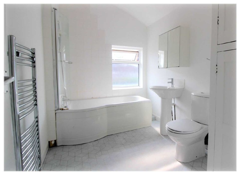 Дава се под наем Двустаен апартамент в София, Връбница 1 - 67 кв.м за 408 € - Снимка #3