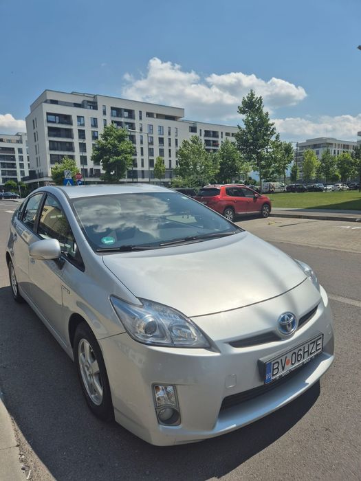 Proprietar, Toyota Prius 3 Hybrid, 189000 km cu carte service.
