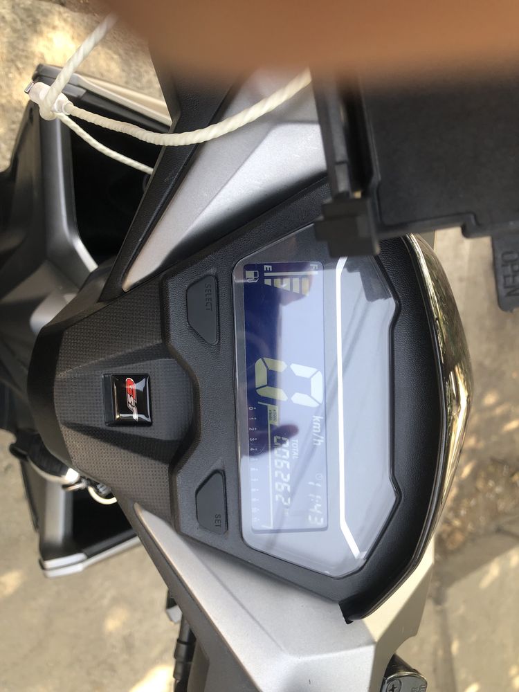 Продам скутор GST