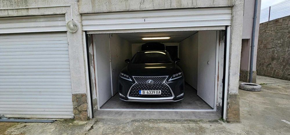 Под наем гараж, самостоятелен широк и удобен за голям СУВ , кв. Виница