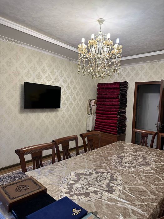 Kvartira sotiladi 80 000$ Kelishiladi Yangihayot,8-hudud