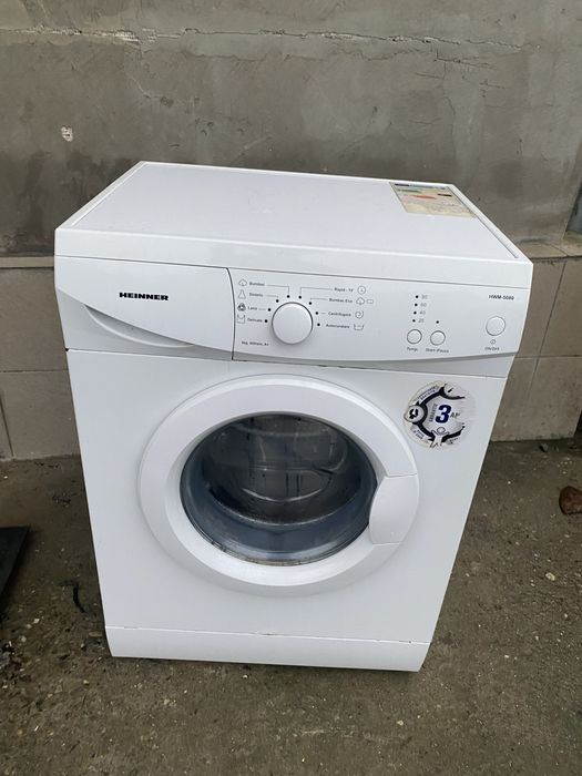 Vand masina de spalat Heinner de 5 kg in stare buna!
