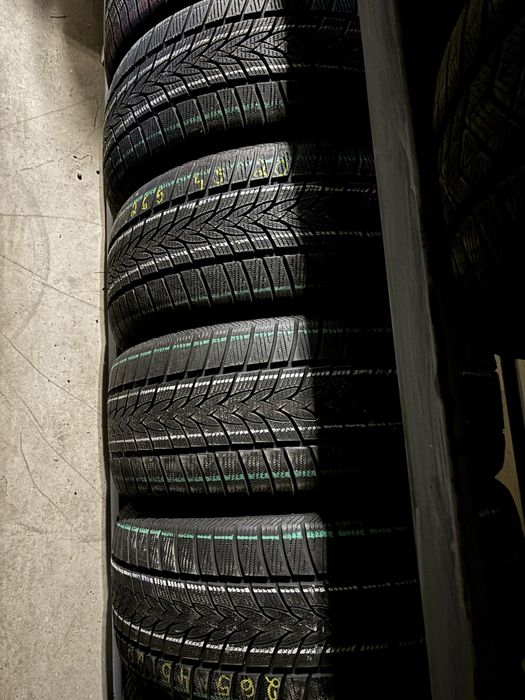 265/45/20 set iarna Michelin 250 lei bucata