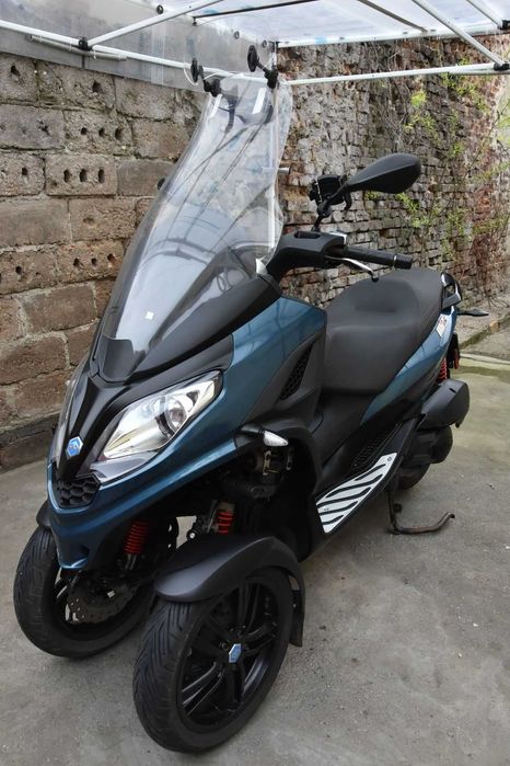 Piaggio MP3 300 HPE Sport – Oct2022– Cat. B+Piese de rezerva(680 Euro)