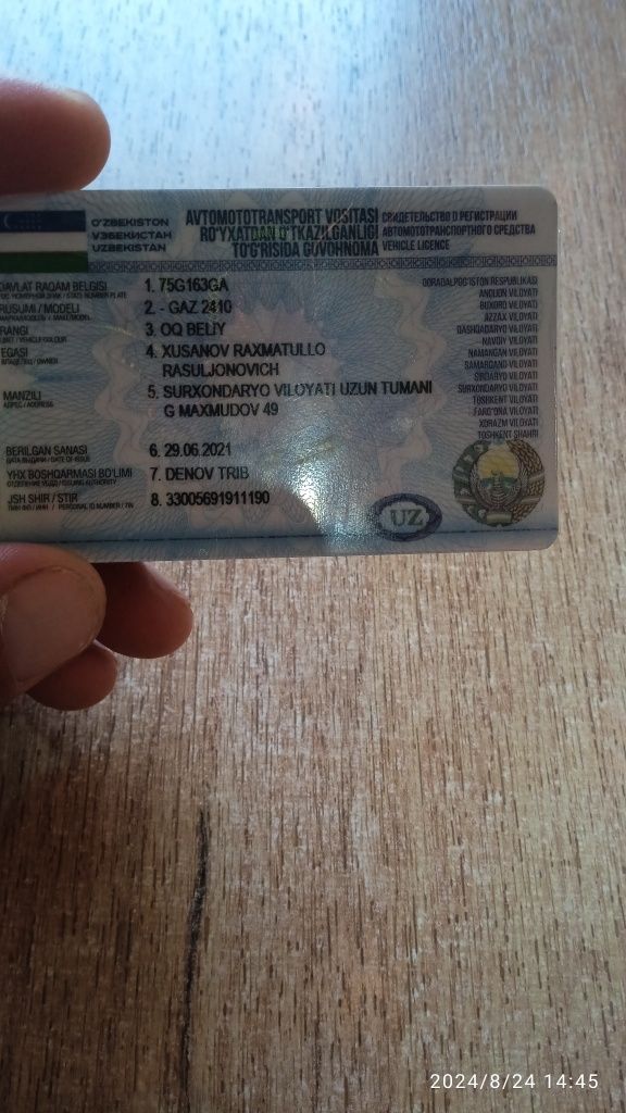 Volga pekap 2410 sotiladi