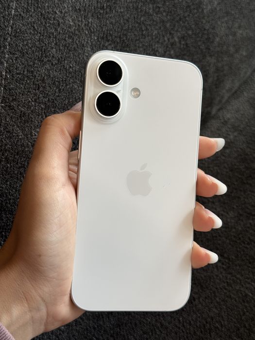 Iphone 16 alb 256GB impecabil liber de retea