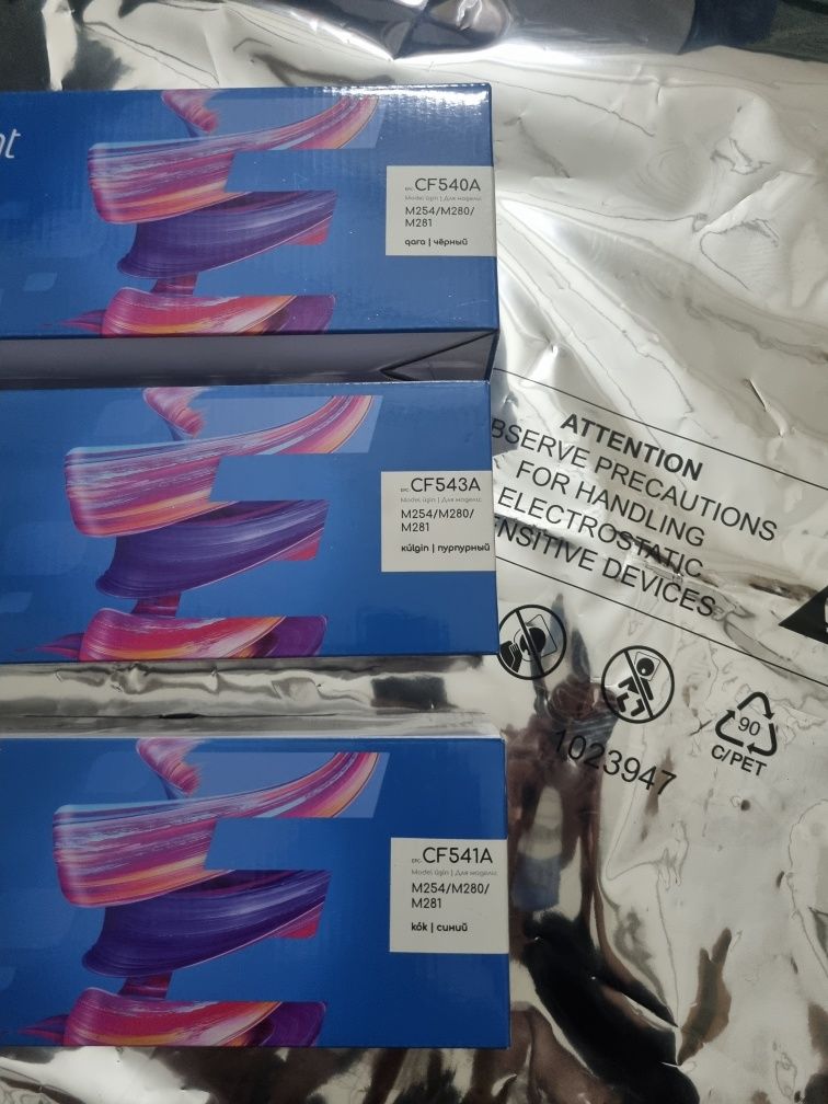 Картридж CF540A. CF541A. CF 543A.