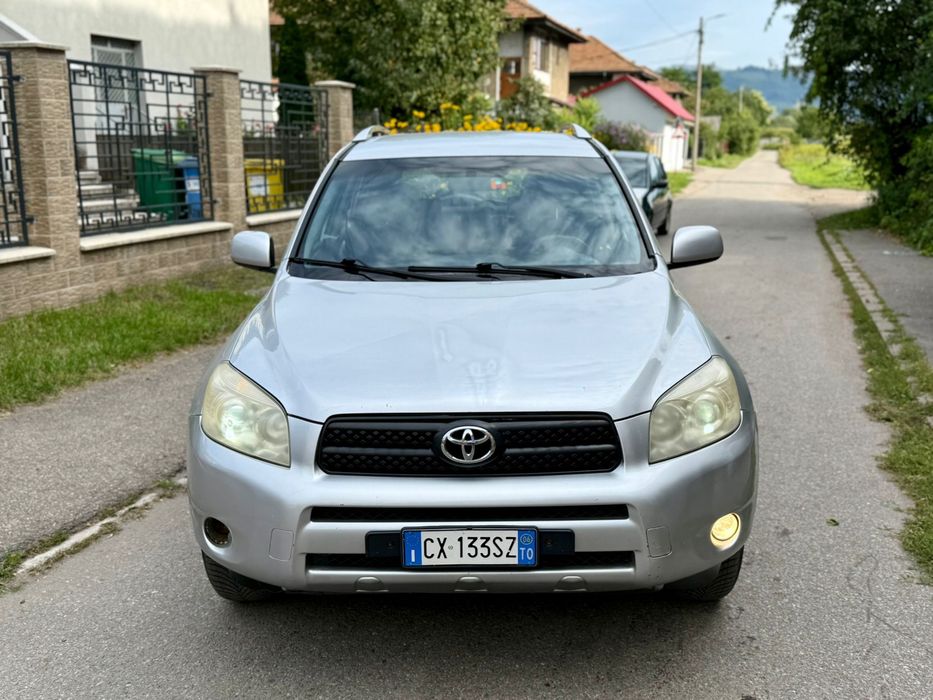 Toyota Rav-4  , 4x4 !