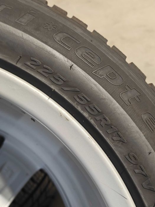 Roti/Jante 17 cu anvelope de iarna 225/55R17 BMW Seria 3,5,GT,6