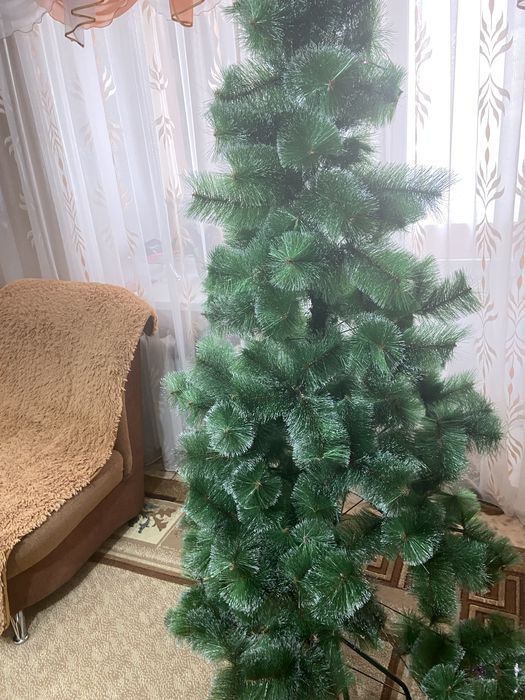 Елка исскуственная.