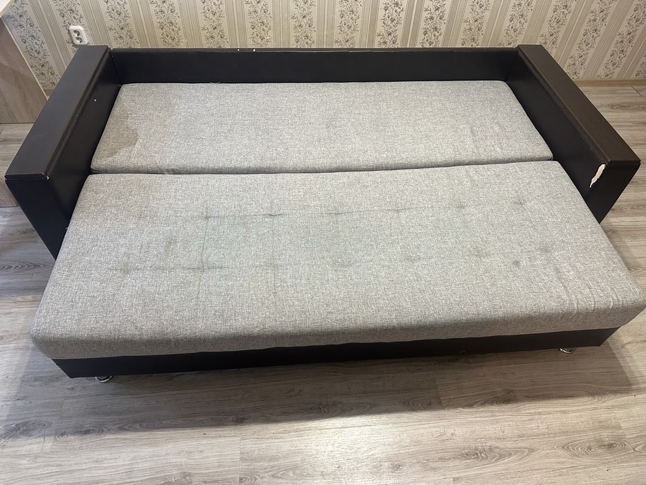 Отдам диван, раскладывается