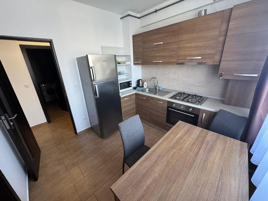 Vand apartament centru