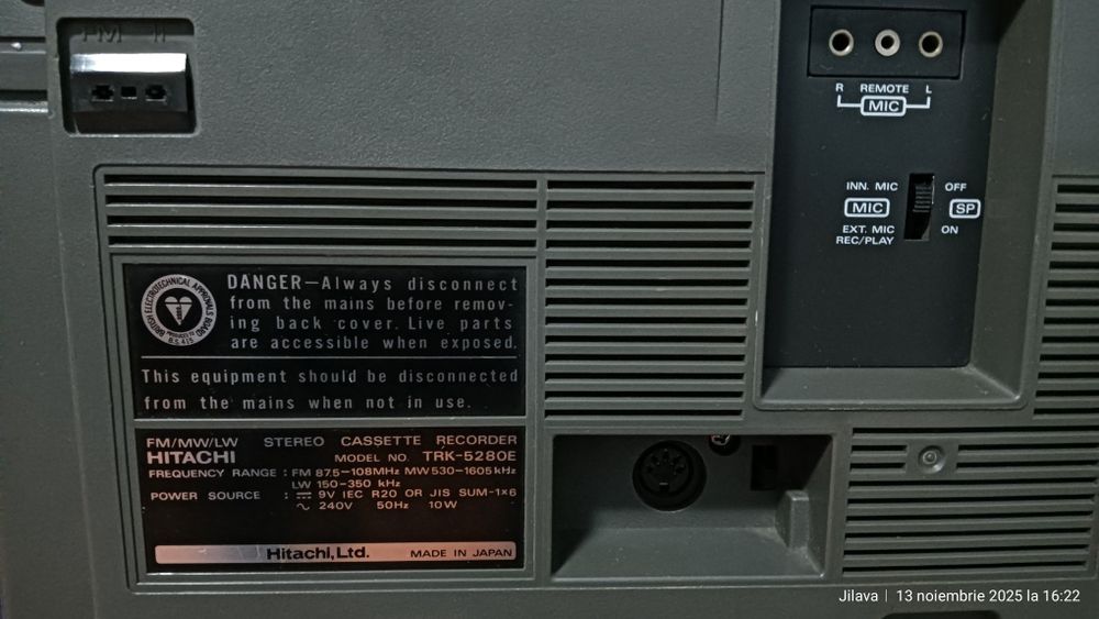 Radiocasetofon Hitachi