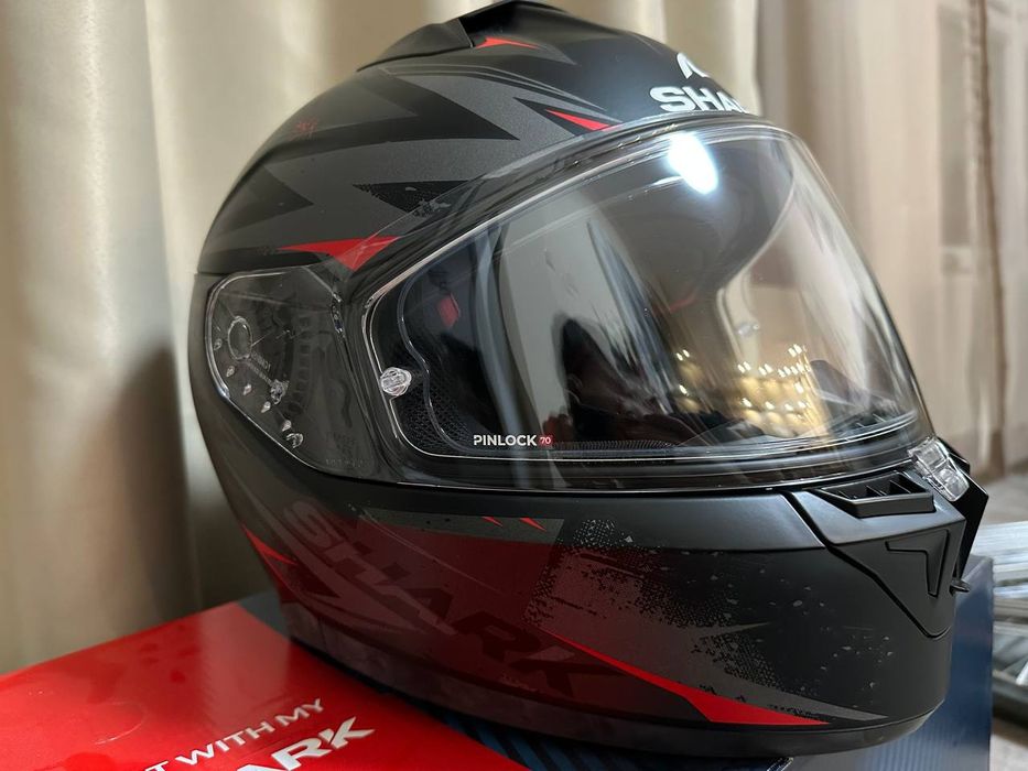 Каска за мотор Shark