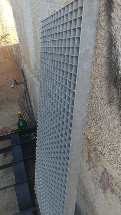 Grătare zincate la diferite dimensiuni