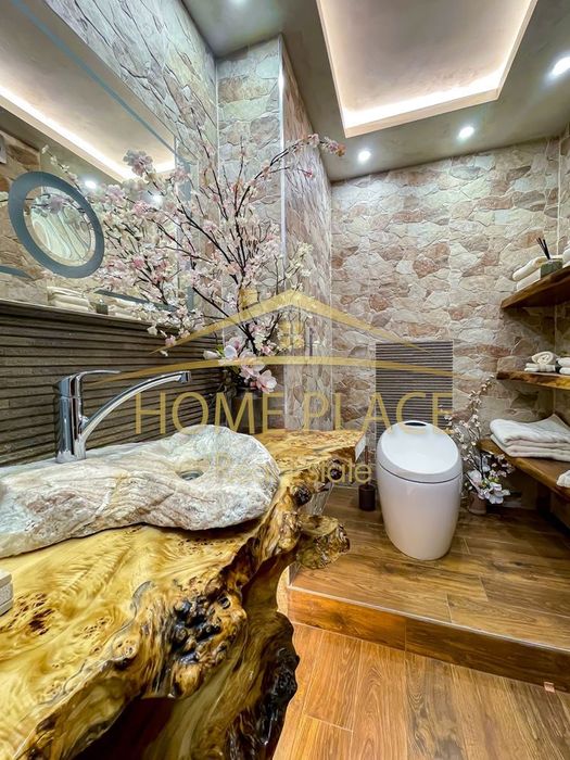 Дава се под наем Тристаен апартамент в Варна, Център - 100 кв.м за 1632 € - Снимка #12