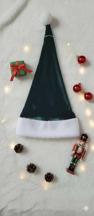 Коледна шапка от кадифе в три цвята с дължина 60см