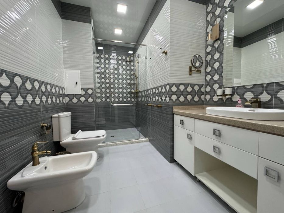 Квартира  Японское посольство  Ул. Садык Азимова 4/5/7 160 кв.м