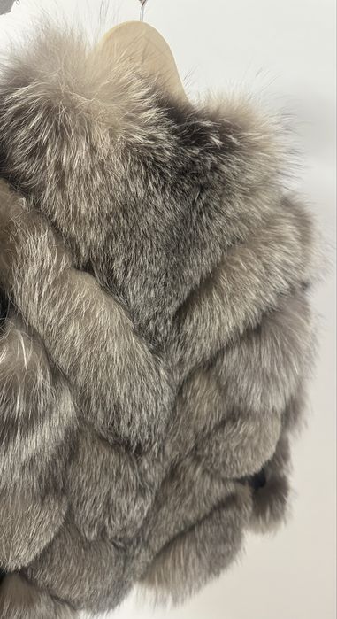 Haina blana naturala vulpe