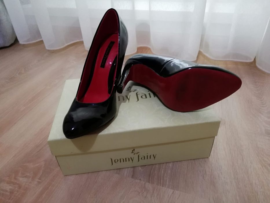 Pantofi cu toc mărimea 37