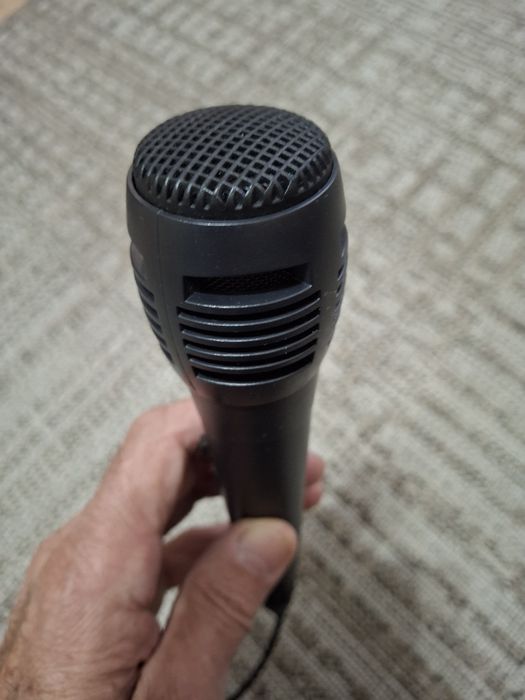 Микрофоны кабельные.