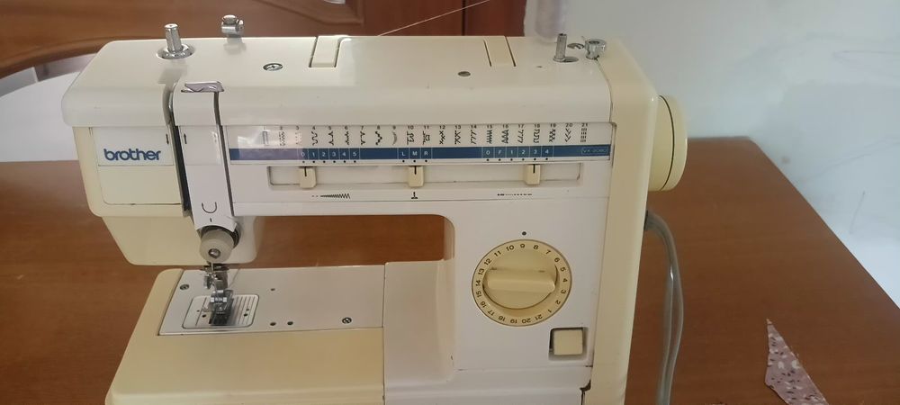 Швейная машинка Brother