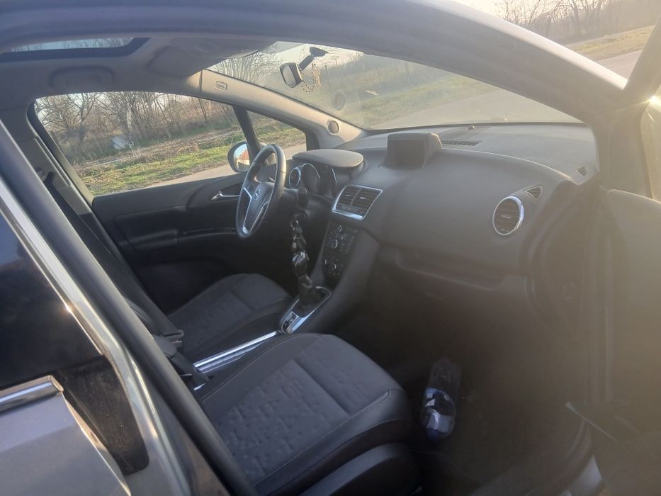 vând sau schimb sau dezmembrez