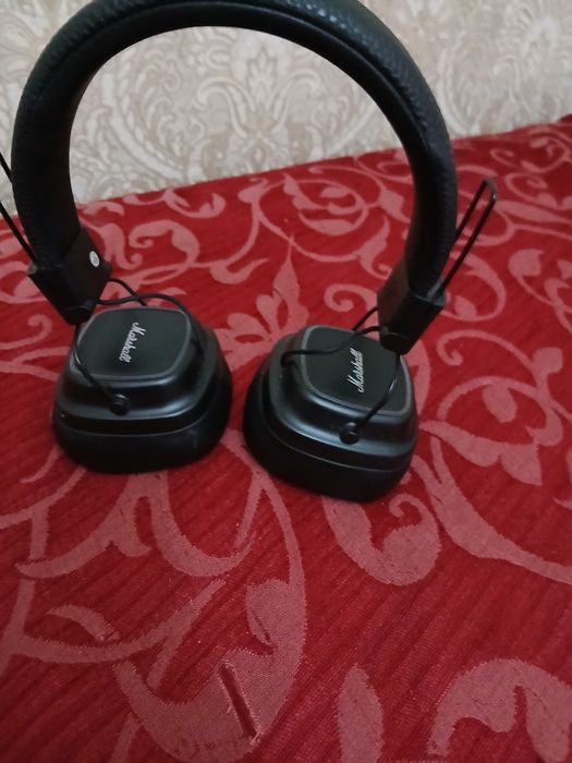 Продаю наушники Marshall!
Состояние хорошее, работают отлично.
Звук чи