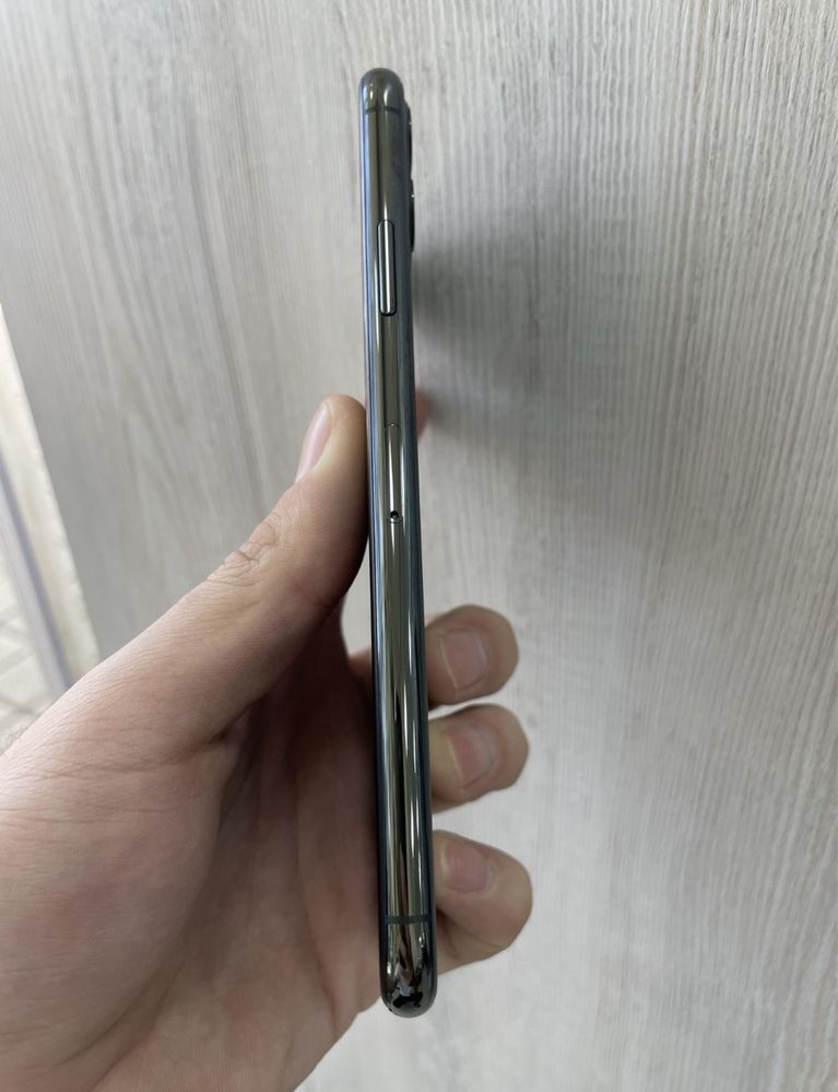 Iphone 11 pro max срочный сотилади