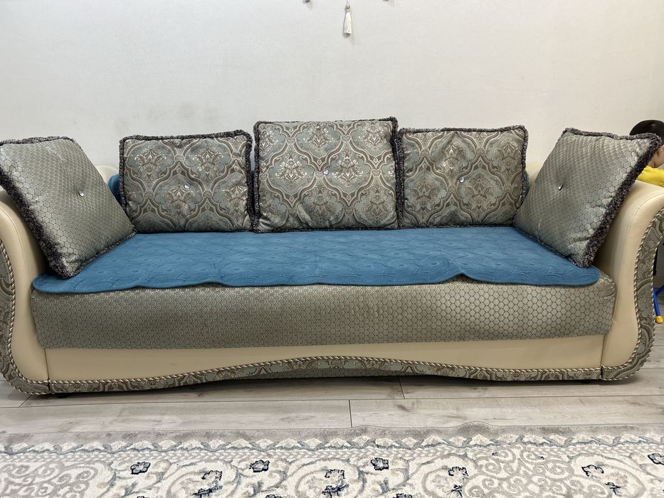 Продам срочно диван