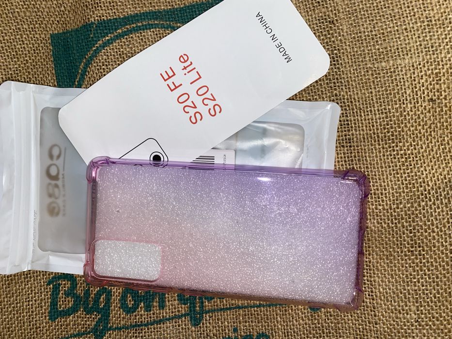 Huse pentru diferite telefoane