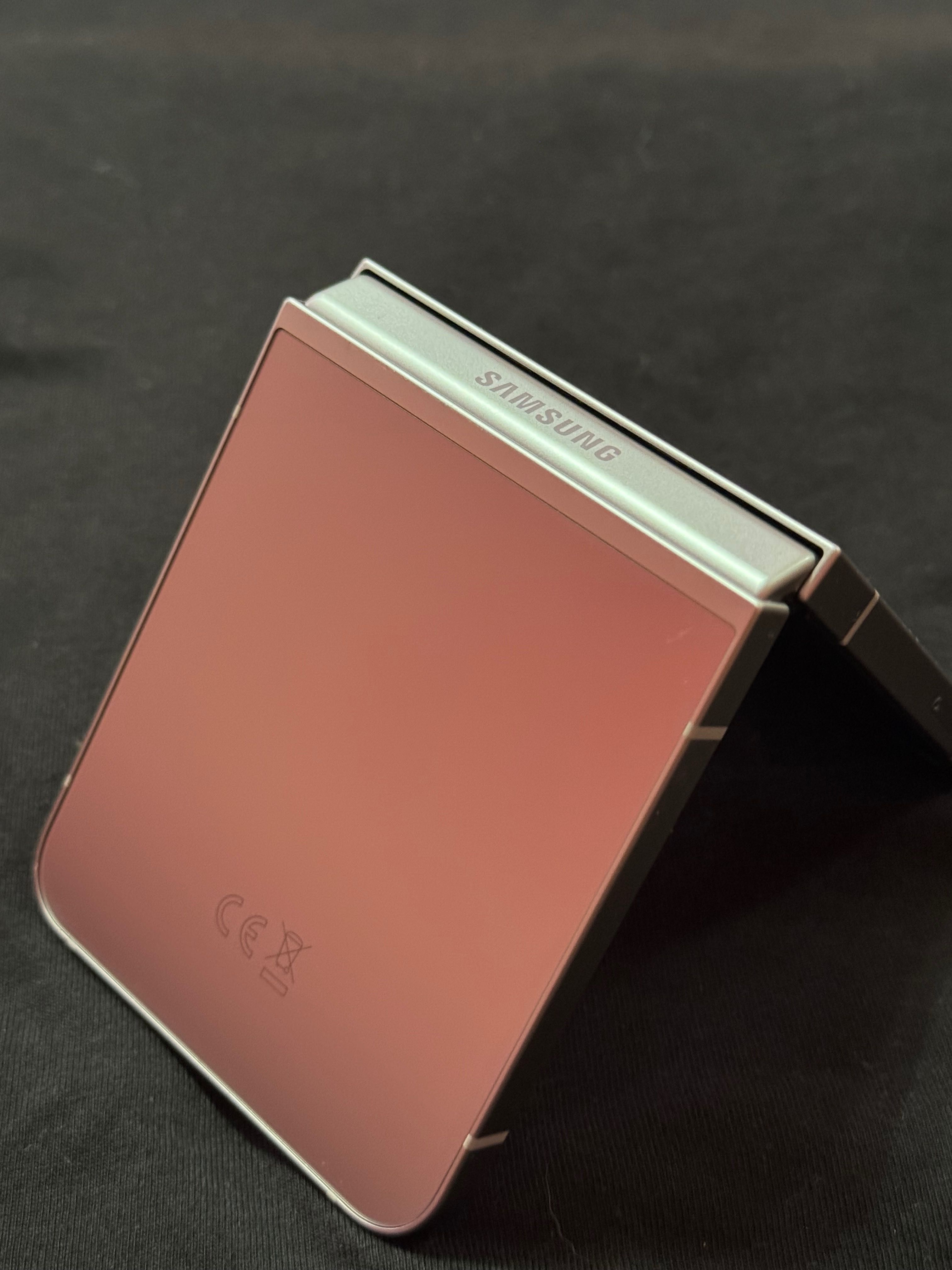 samsung galaxy flip 6