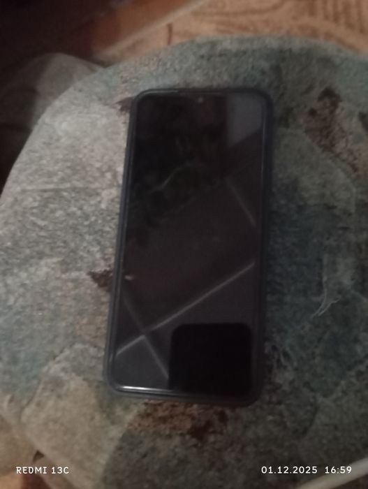 Продаю редми 9с.