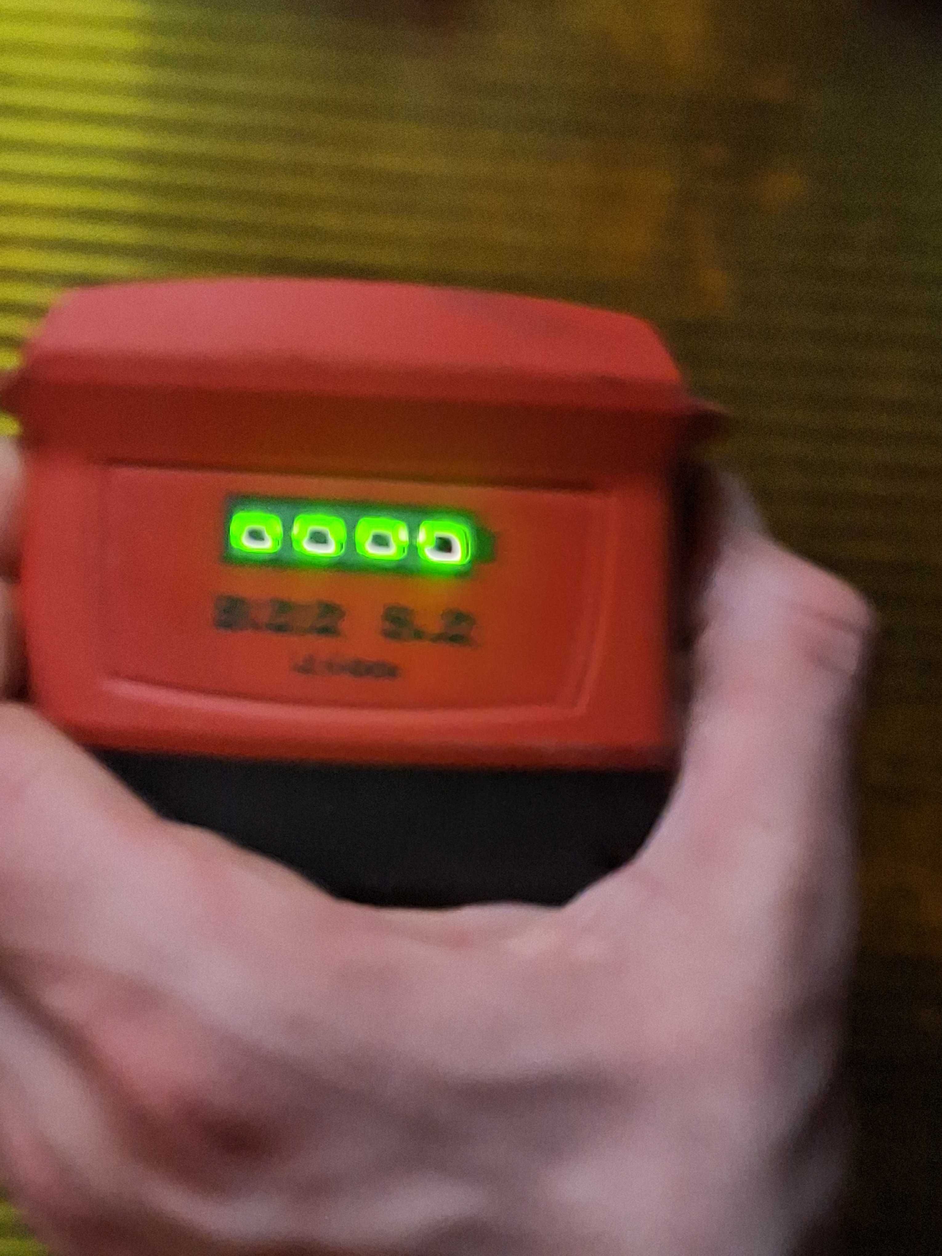 БАТЕРИИ HILTI-2 бр.  B 22 3.3 ап. / B 22 5.2 aп