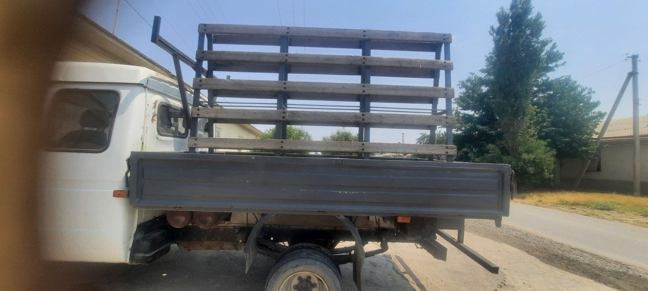 Gazel kuzip sotiladi uzinlgi 320.eni 2 akfa oyna tashigani