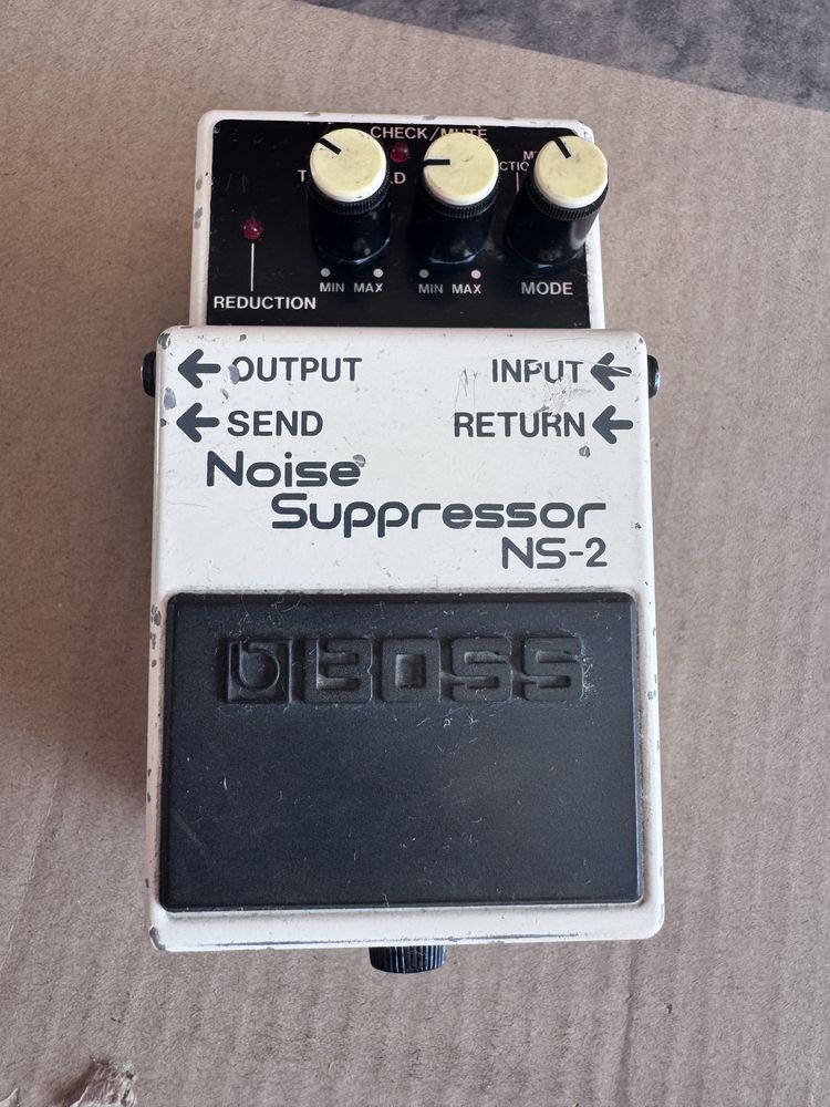 Продам гитарную примочку BOSS Noise Suppressor NS-2