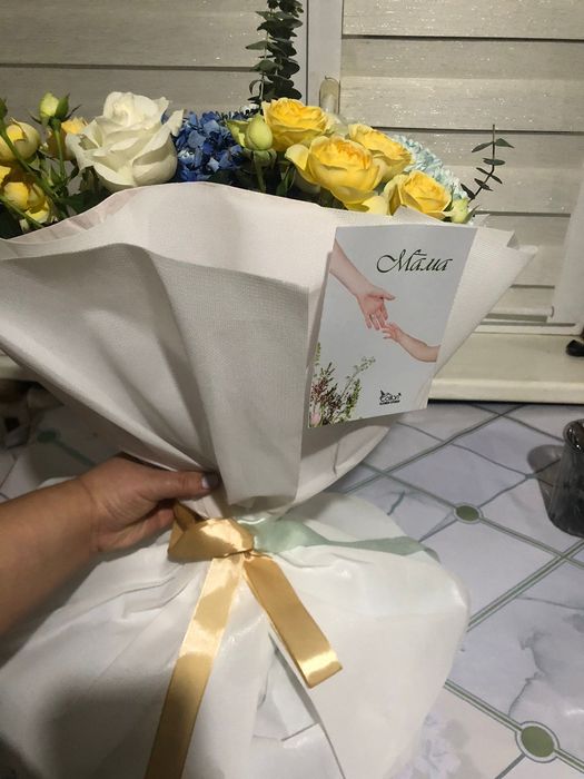 Ерекше дизайндағы әдемі гүл шоқтары сатылады