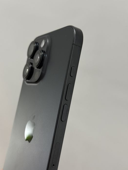 iPhone 16 Pro Max 256GB Titanim Black & Desert Neverlocked