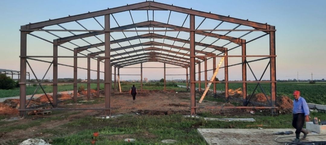 Vand și construiesc  o gama larga de hale sau structuri metalice  noi