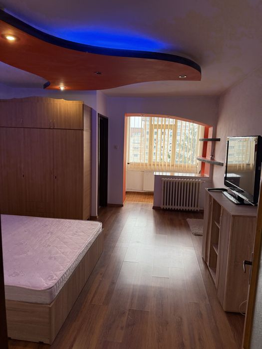 Ofer spre inchiriere garsoniera craiovei bl 53