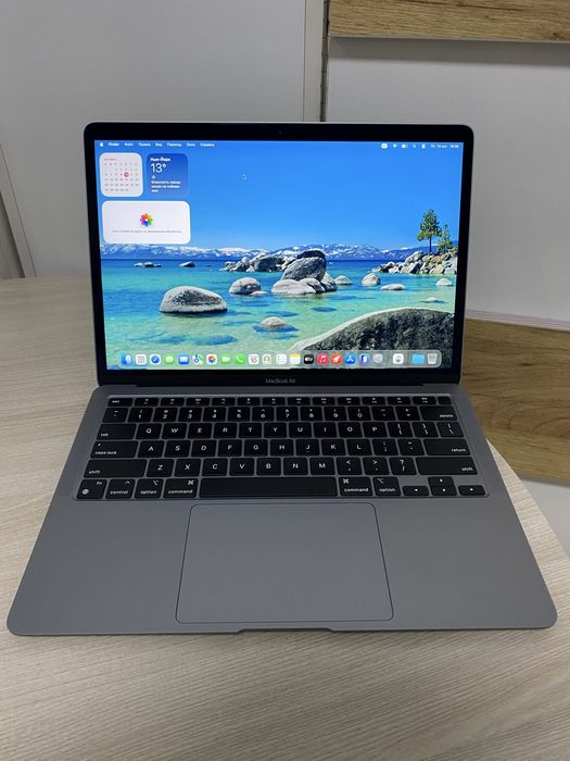 MacBook Air M1 (2020) ОЗУ 8 ГБ / SSD 256 ГБ