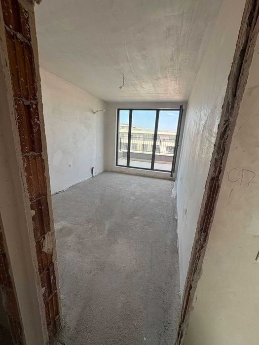 Продава тристаен в Тракия с АКТ 16