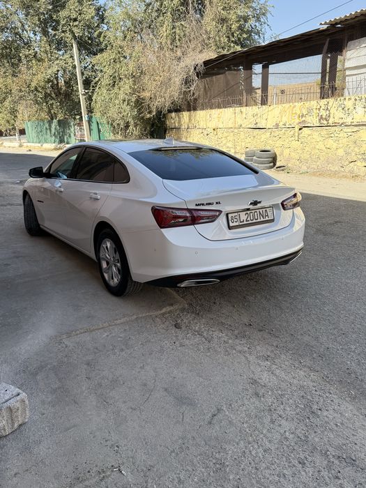 Malibu XL full oq kraska 100% toza 2023