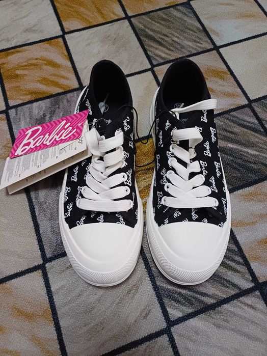 Teniși fete – Barbie – mărimea 36